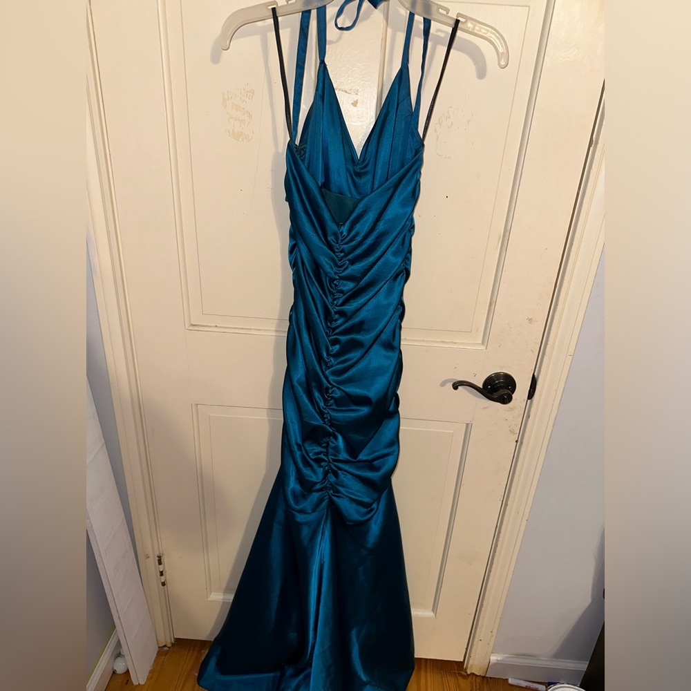 real mermaid cut, cinched prom dress.